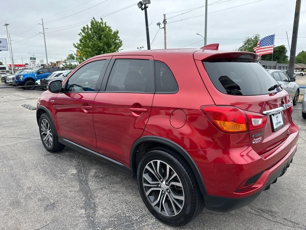 Mitsubishi Outlander Sport  2019