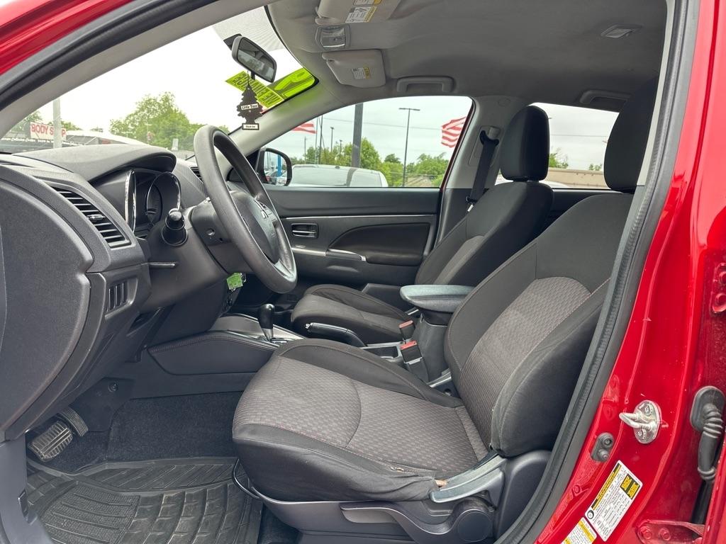 Mitsubishi Outlander Sport  2019