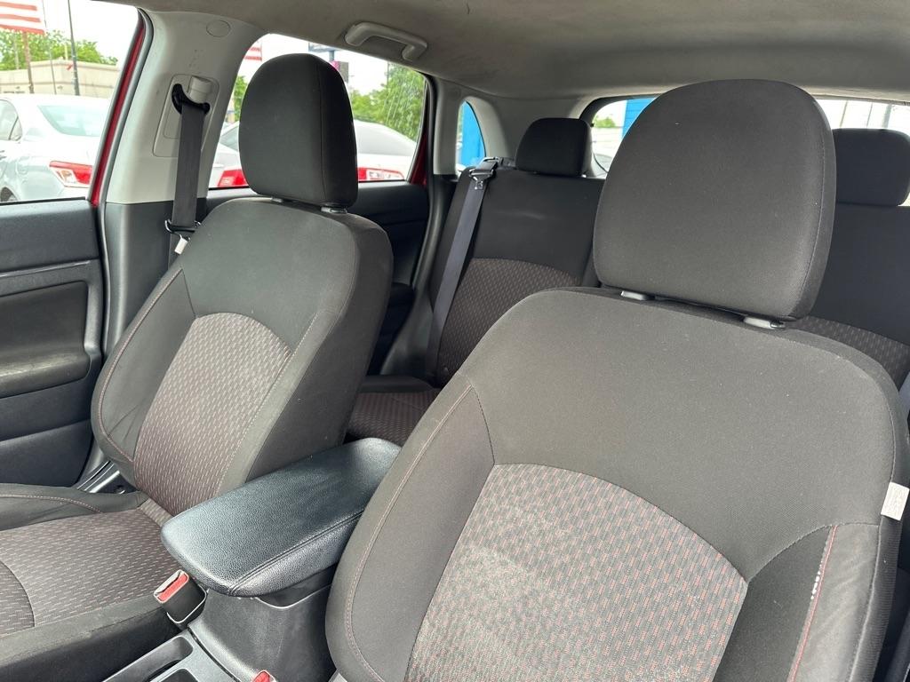 Mitsubishi Outlander Sport  2019