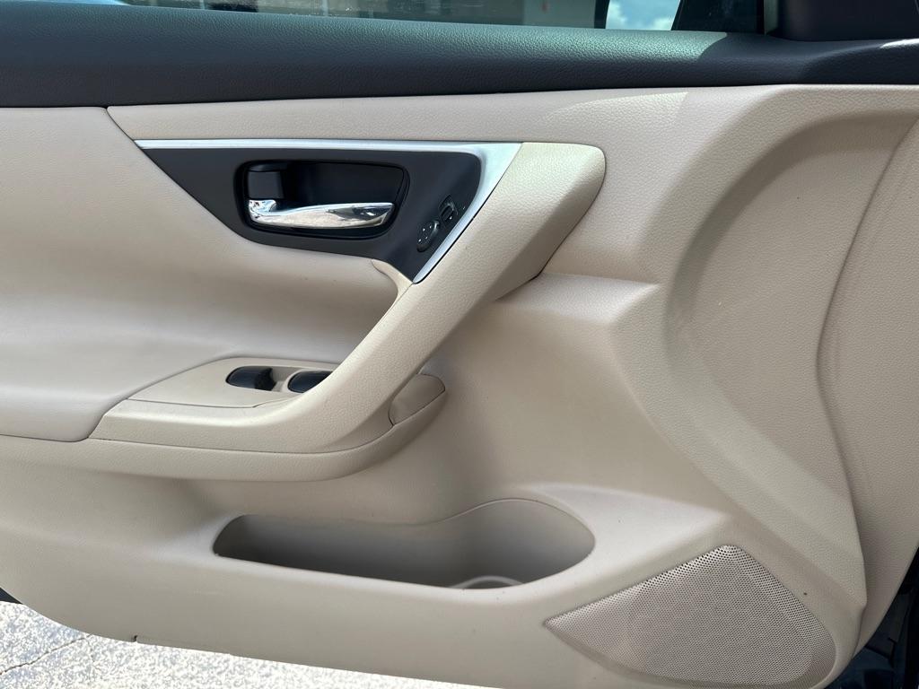 Nissan Altima  2017