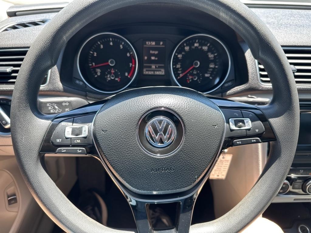 Volkswagen Passat  2016