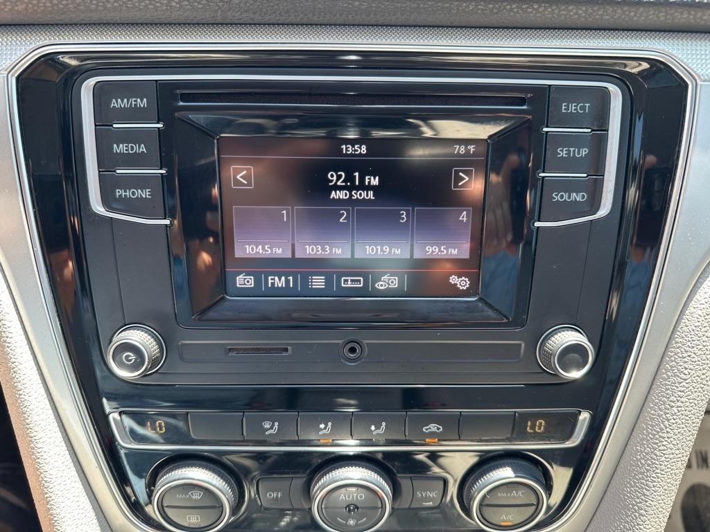 Volkswagen Passat  2016