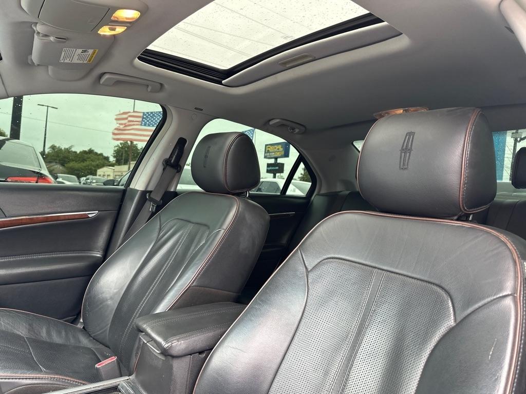 Lincoln MKZ  2012