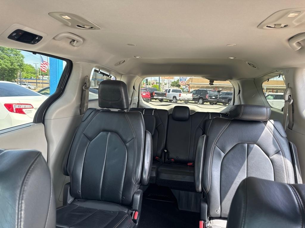 Chrysler Pacifica  2018