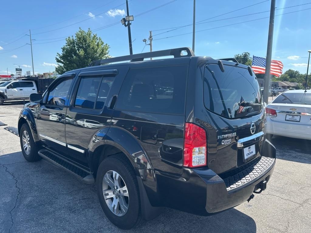 Nissan Pathfinder S 2012
