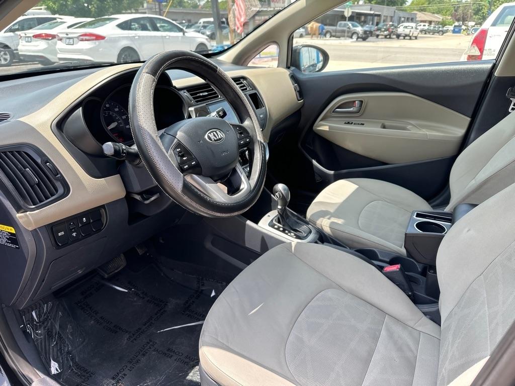 Kia Rio  2015