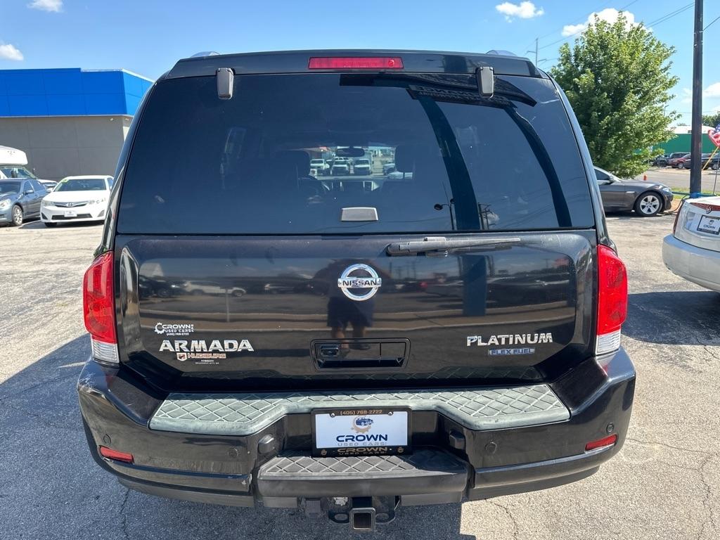 Nissan Armada Platinum 2011
