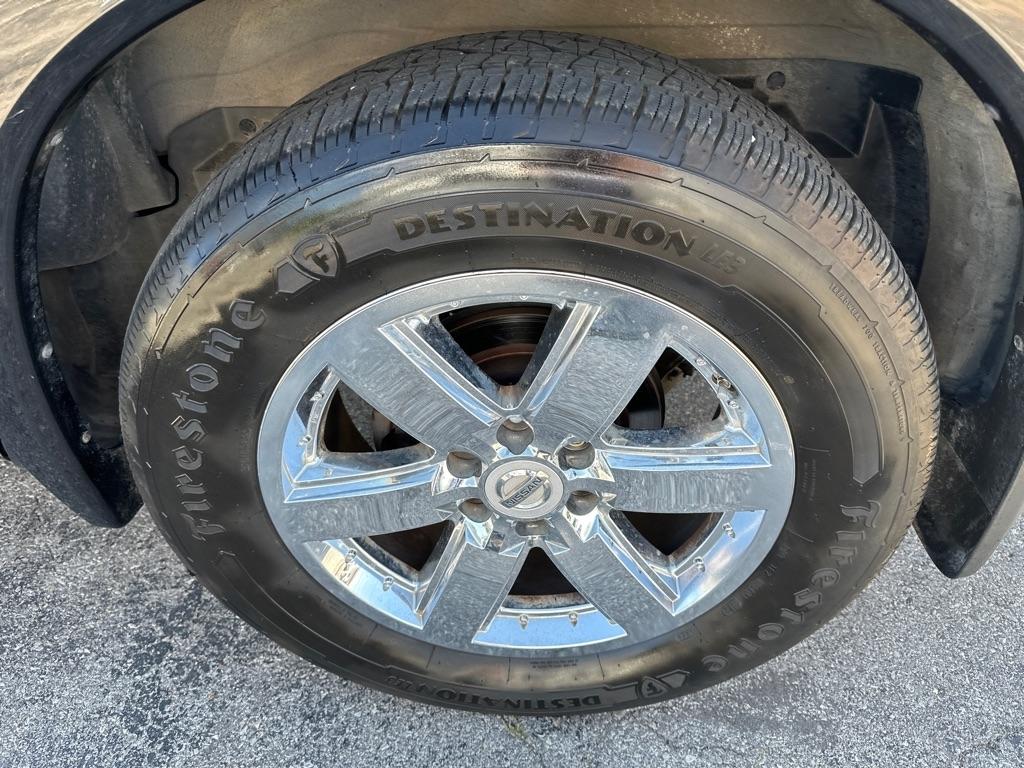 Nissan Armada Platinum 2011