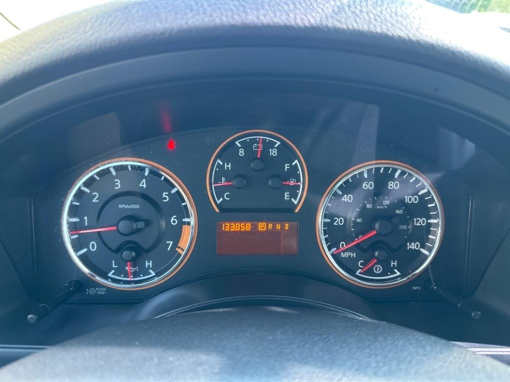 Nissan Armada Platinum 2011