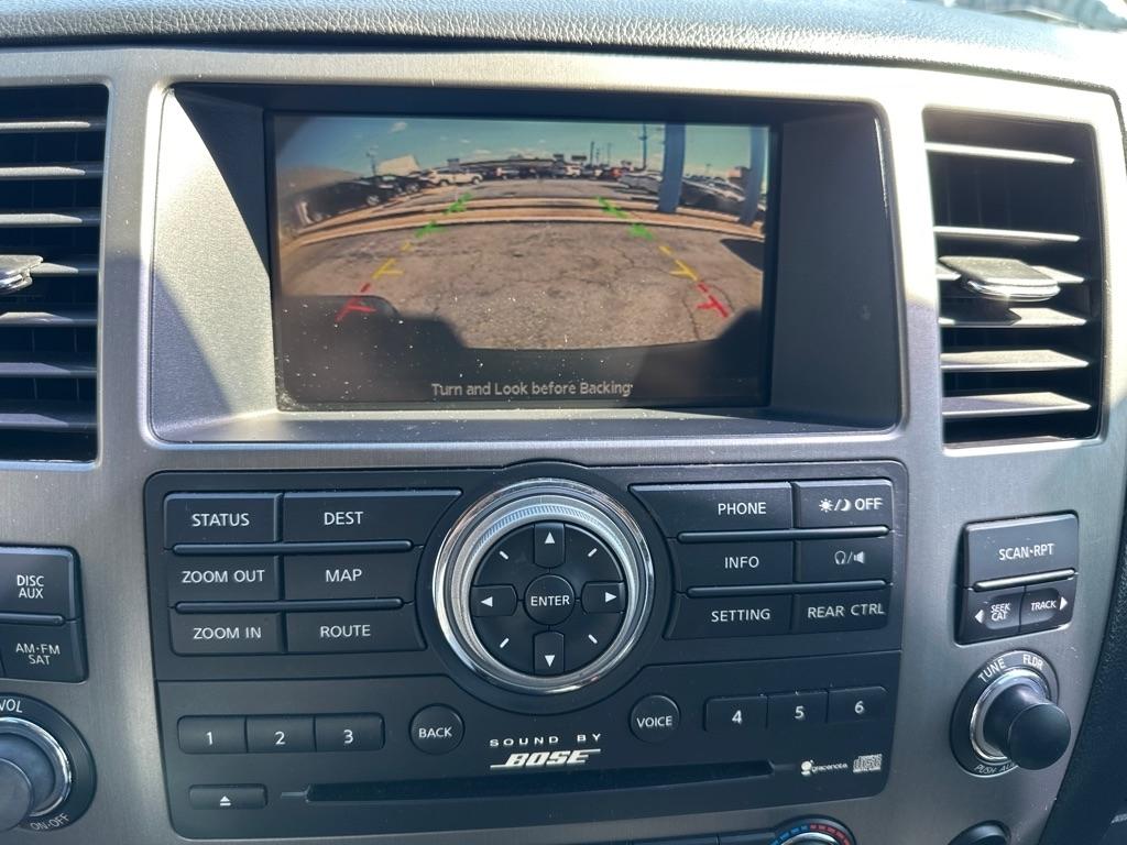 Nissan Armada Platinum 2011