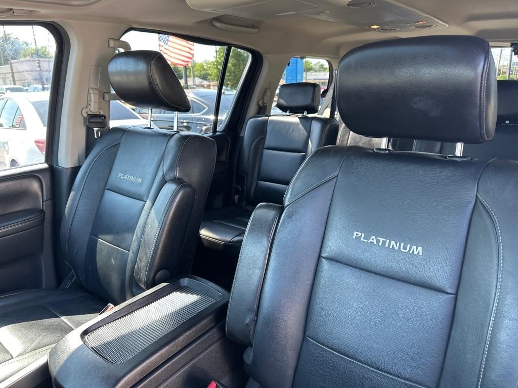 Nissan Armada Platinum 2011