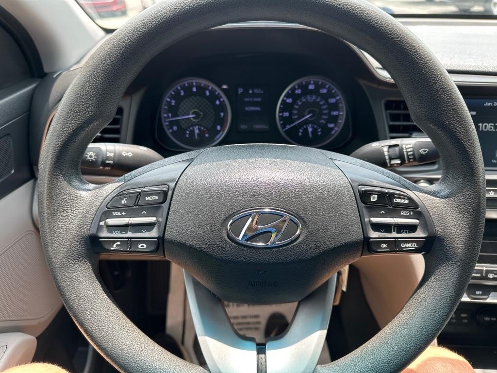 Hyundai Elantra  2020