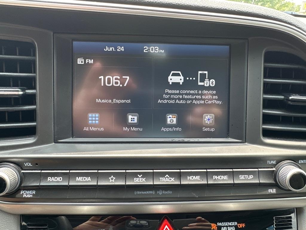 Hyundai Elantra  2020