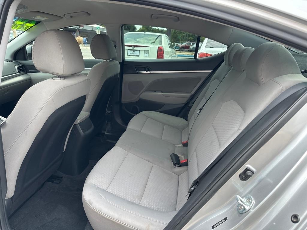 Hyundai Elantra  2020