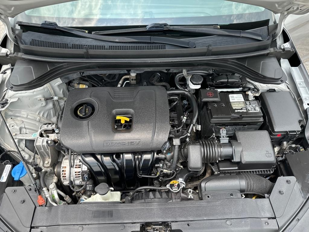 Hyundai Elantra  2020
