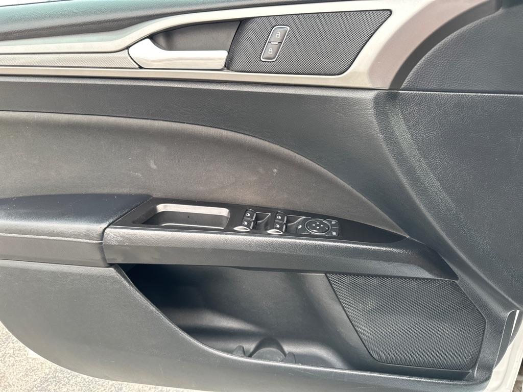 Ford Fusion SE 2017