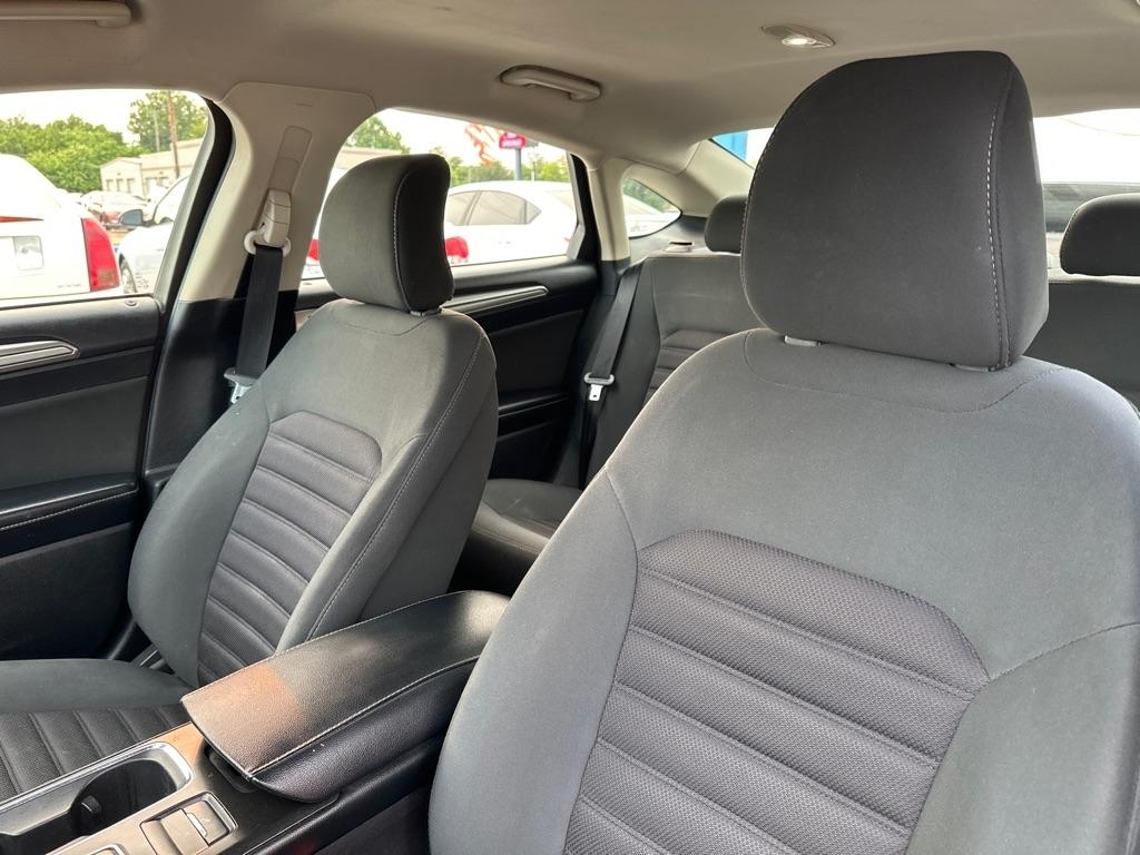Ford Fusion SE 2017