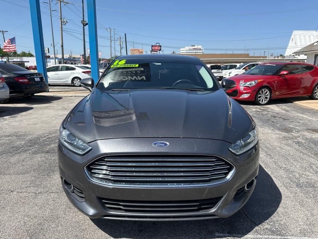 Ford Fusion SE 2016