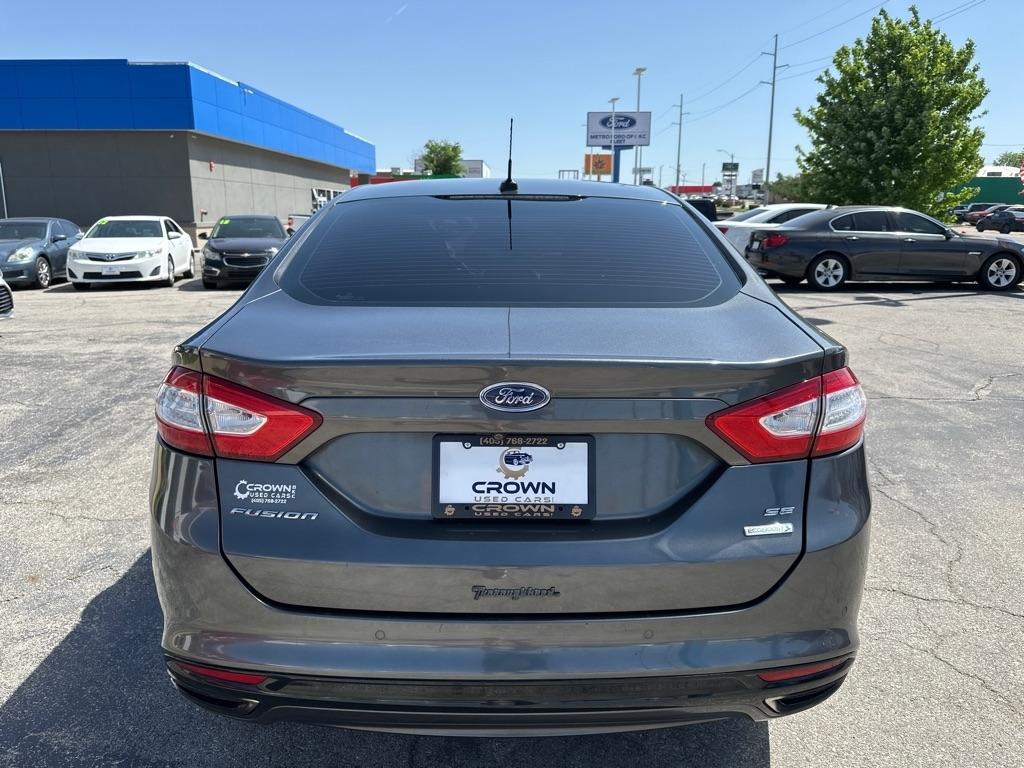 Ford Fusion SE 2016