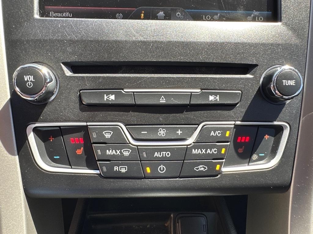 Ford Fusion SE 2016