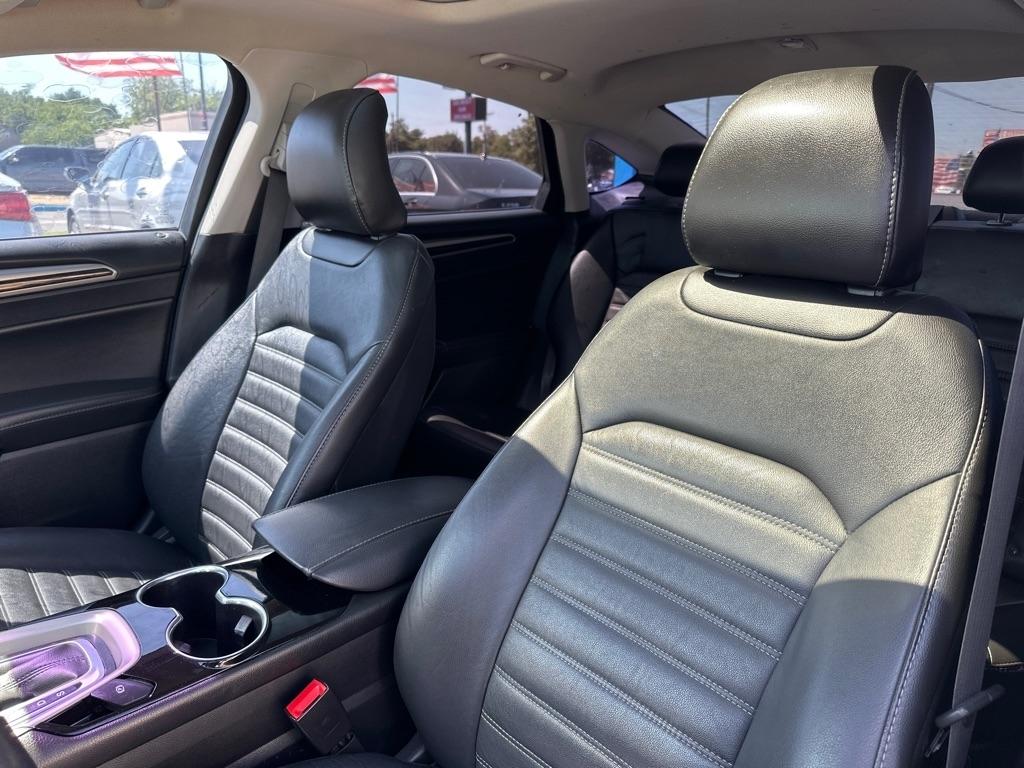 Ford Fusion SE 2016