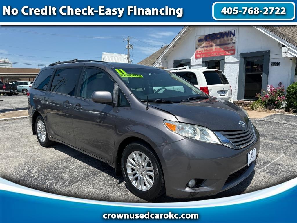 Toyota Sienna  2011