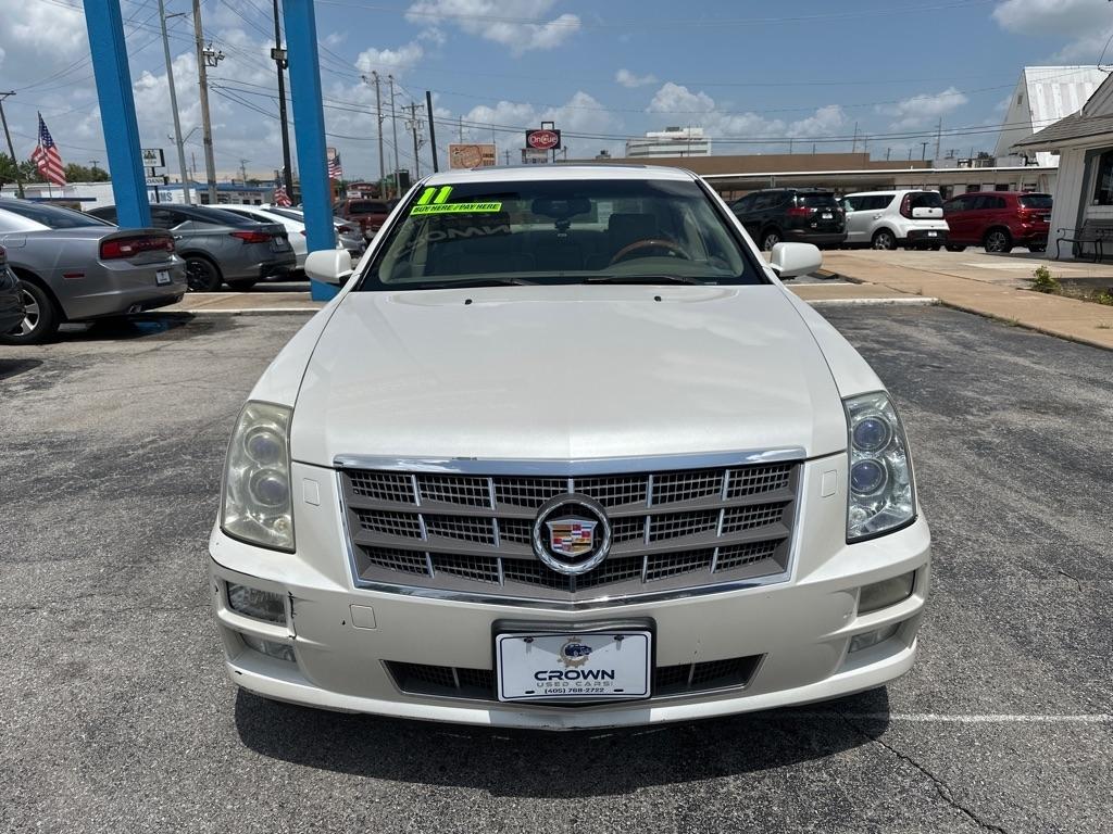 Cadillac STS  2011