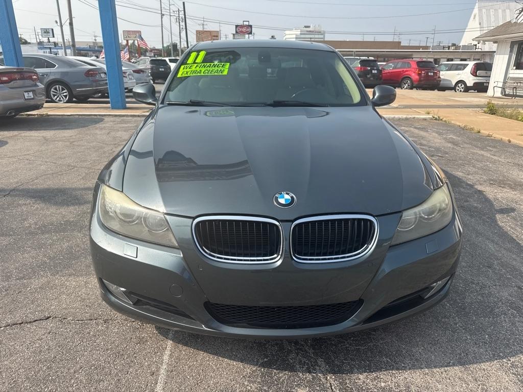 BMW 3 Series  2011
