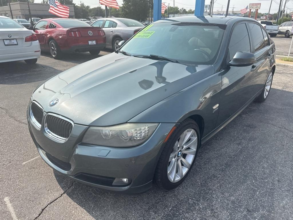 BMW 3 Series  2011