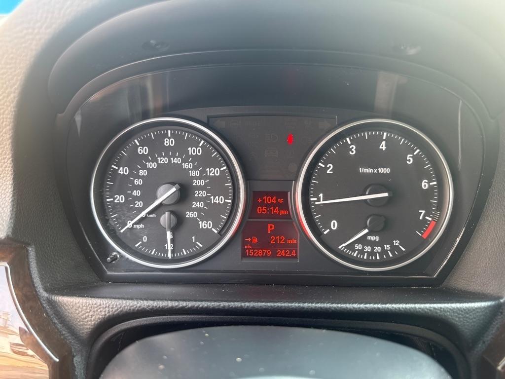 BMW 3 Series  2011
