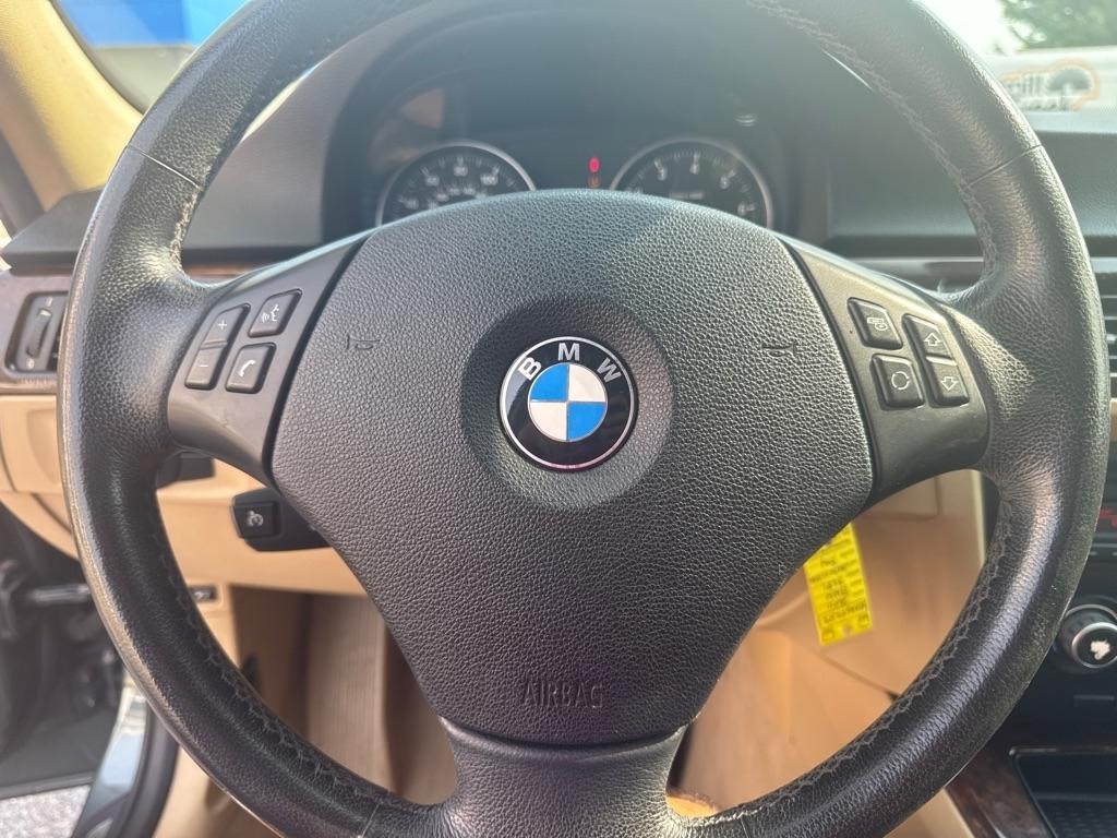 BMW 3 Series  2011