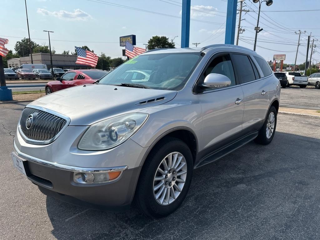 Buick Enclave Base FWD 2012