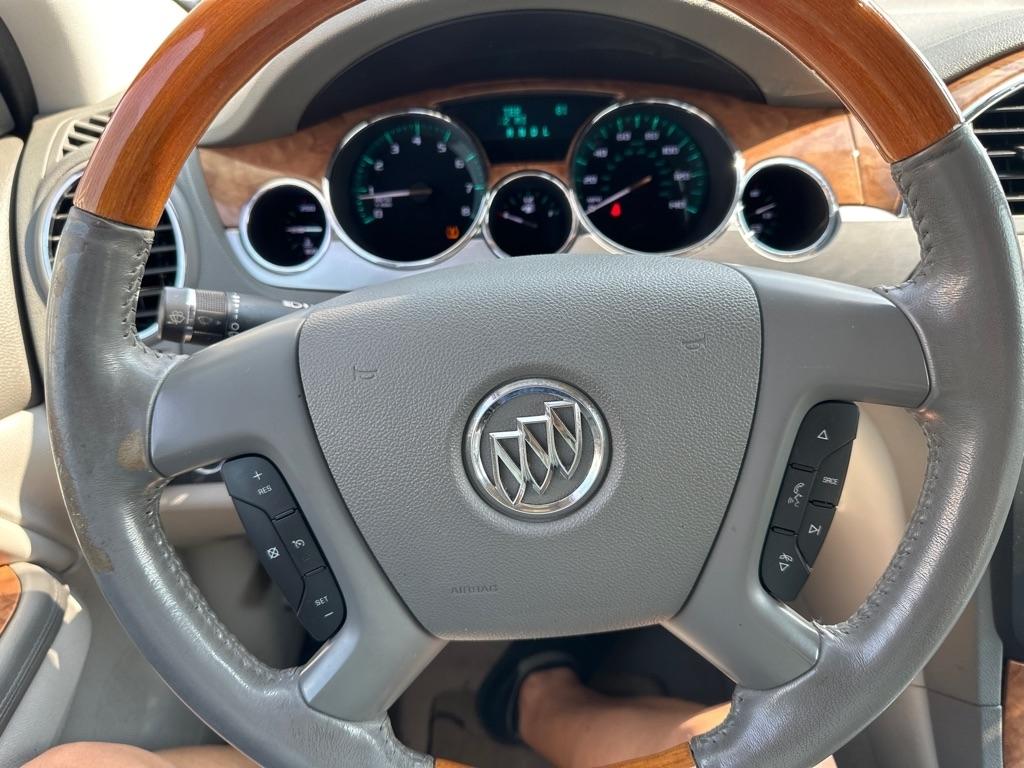 Buick Enclave Base FWD 2012