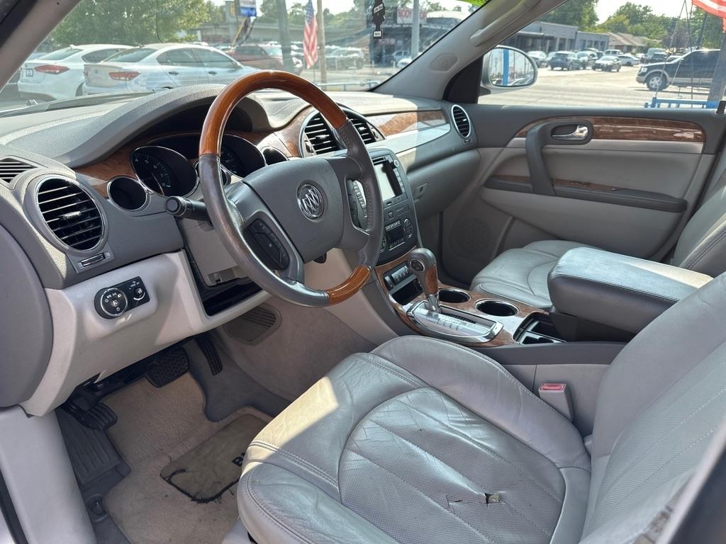 Buick Enclave Base FWD 2012