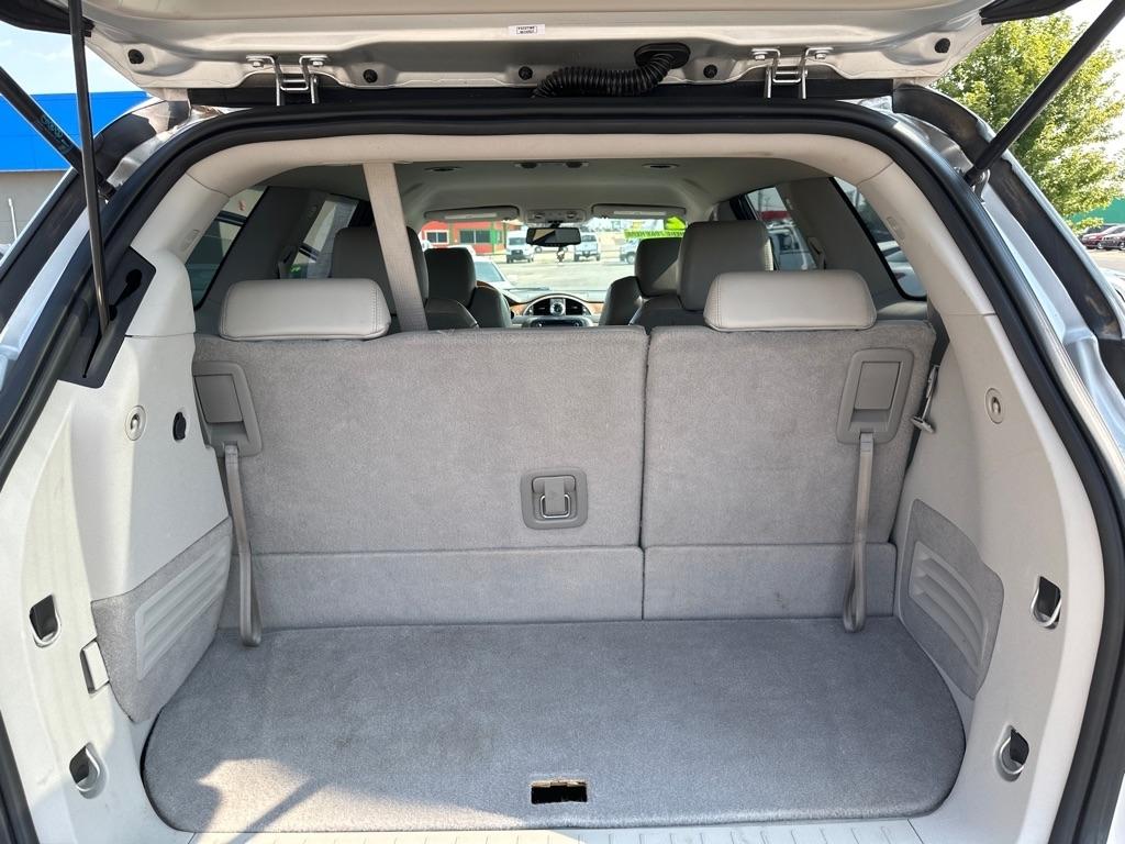 Buick Enclave Base FWD 2012