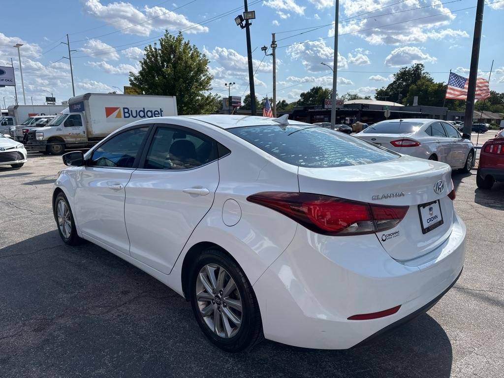 Hyundai Elantra  2015