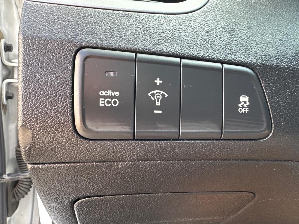Hyundai Elantra  2015