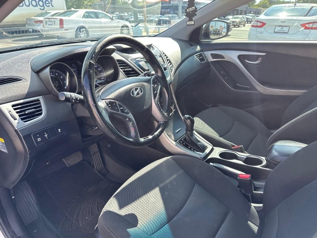 Hyundai Elantra  2015