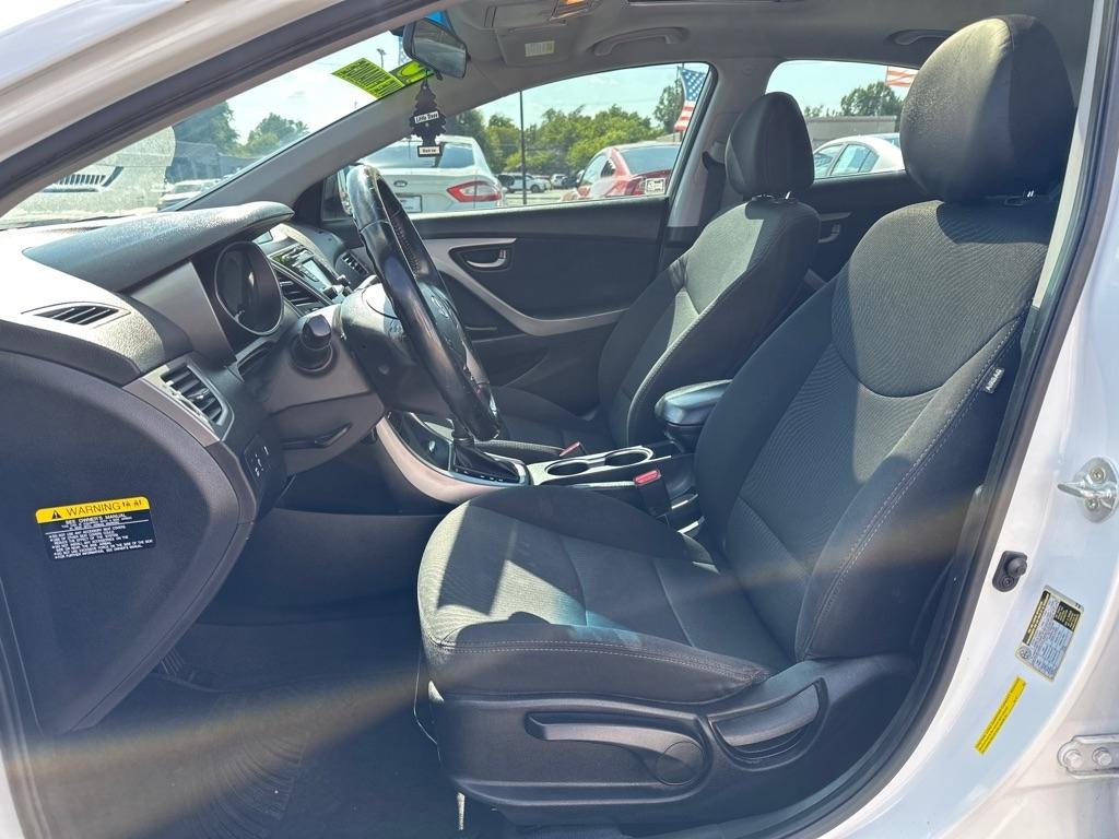 Hyundai Elantra  2015