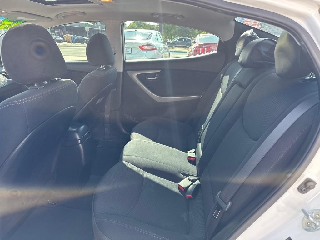 Hyundai Elantra  2015