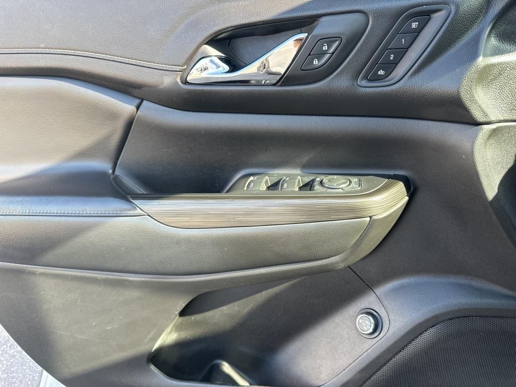 GMC Acadia  2022