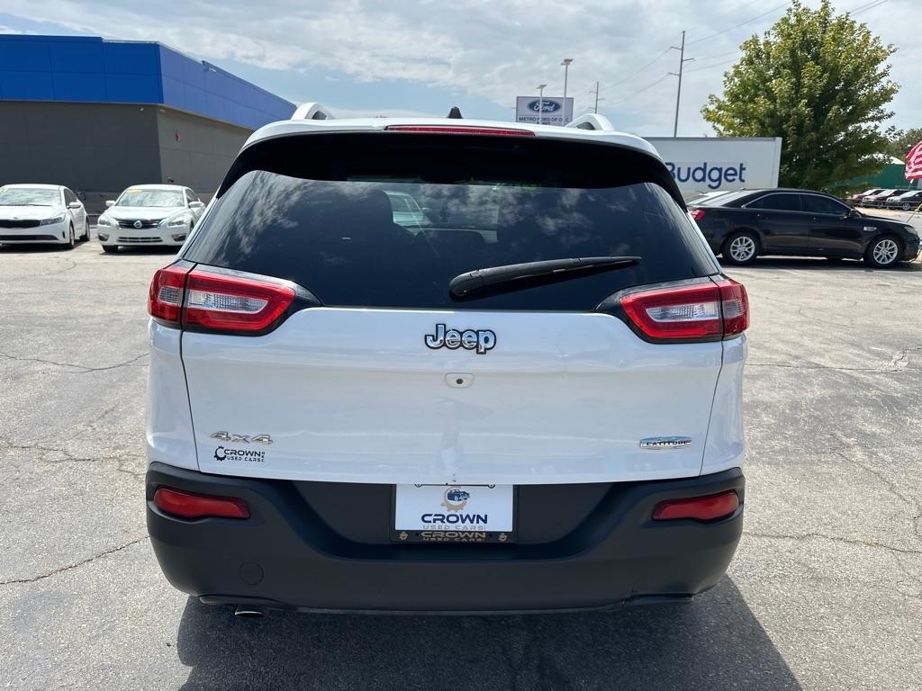 Jeep Cherokee Latitude 2016