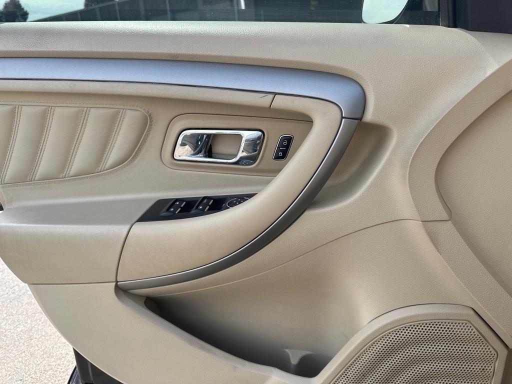 Ford Taurus SE 2014