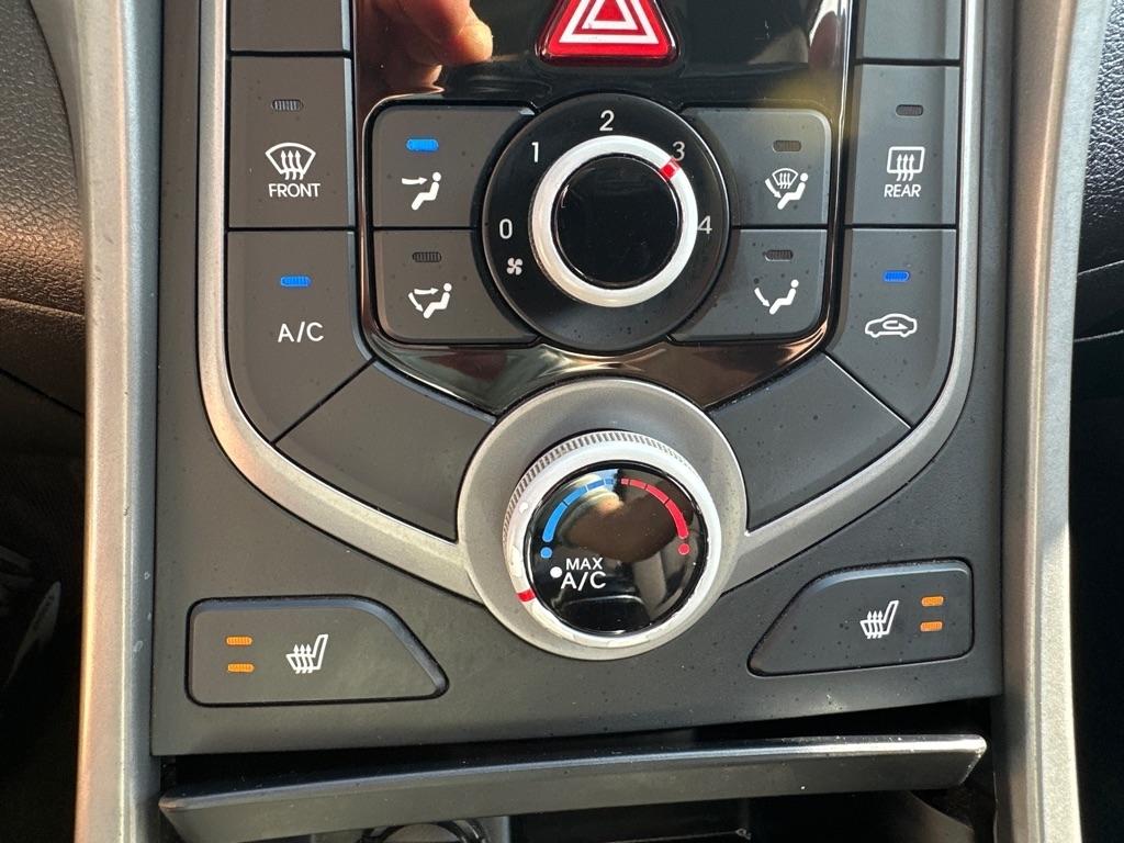 Hyundai Elantra  2016