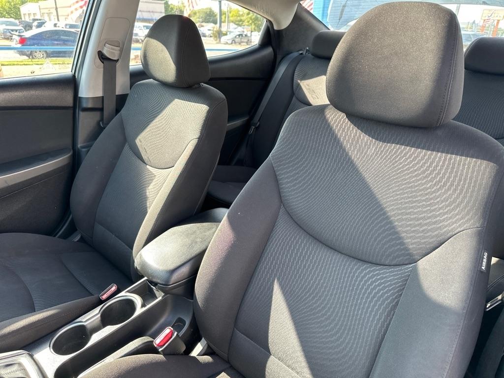 Hyundai Elantra  2016