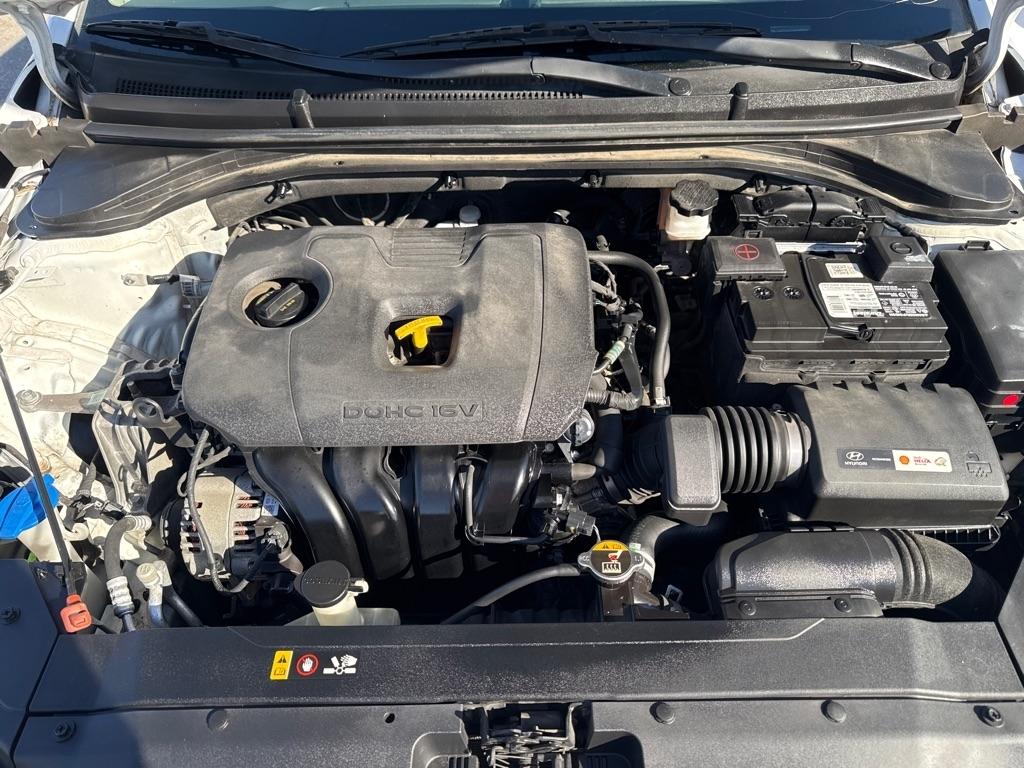 Hyundai Elantra photo 19