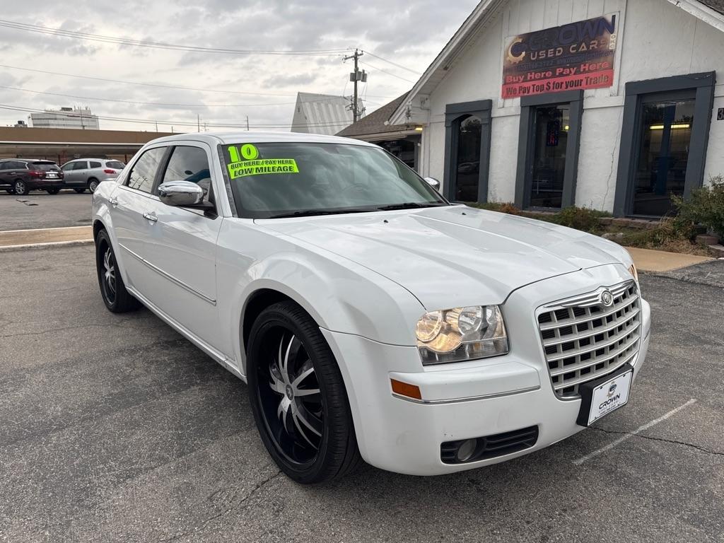 Chrysler 300  2010