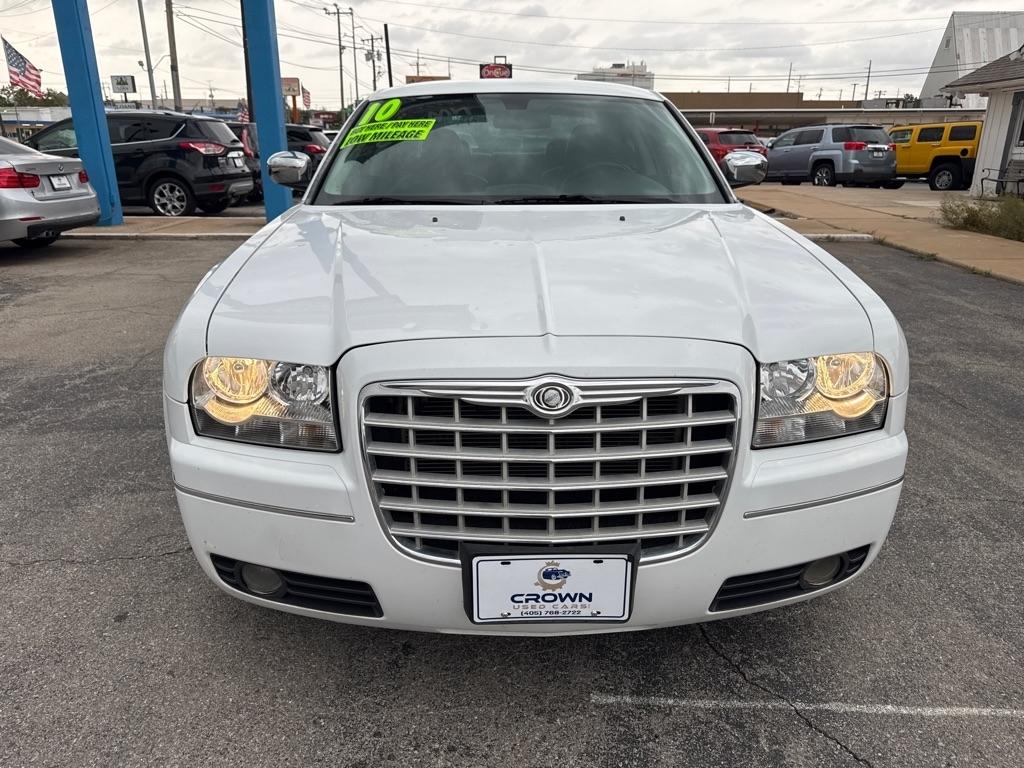 Chrysler 300  2010
