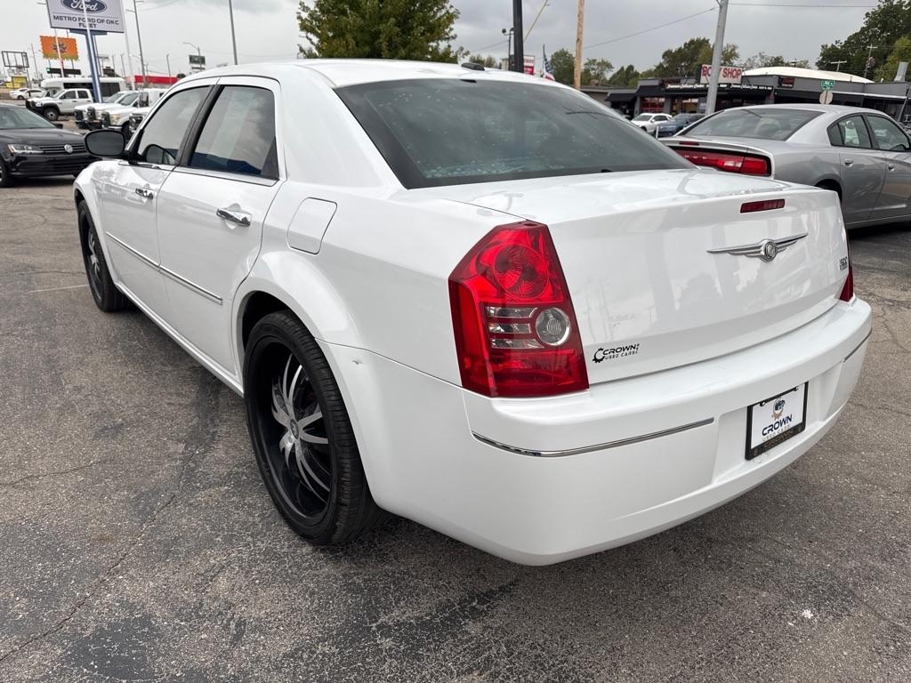 Chrysler 300  2010