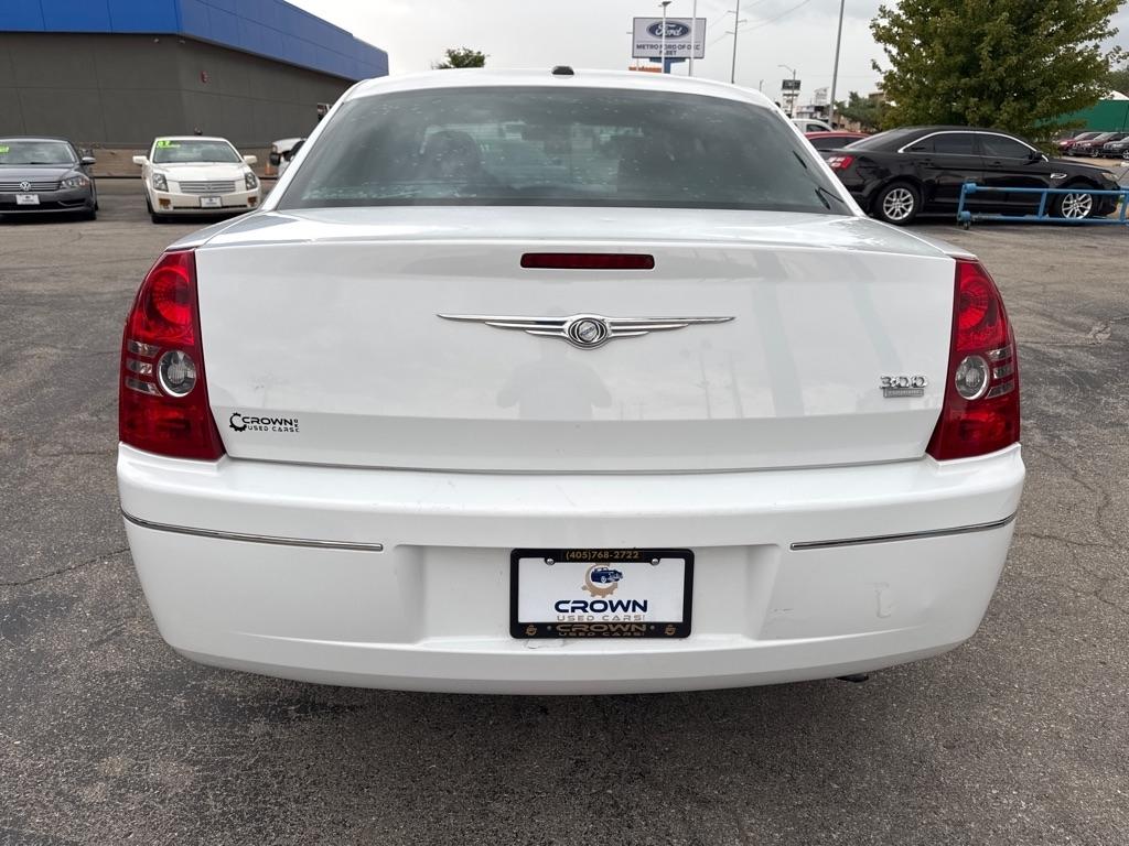 Chrysler 300  2010